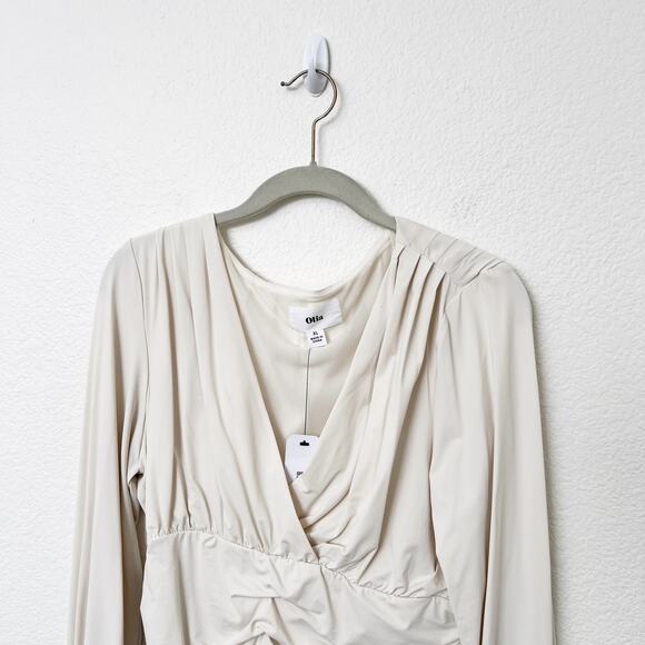 [Olia] White Draped V-Neck Ruched Waist Pleated Long Sleeve Blouse NWT Size XL - Picture 9 of 10